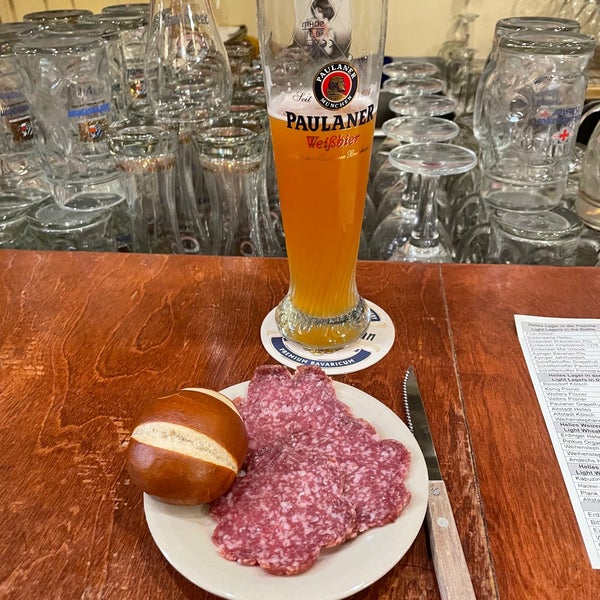 Das Foto wurde bei Bavarian Grill von James L. am 6/18/2021 aufgenommen