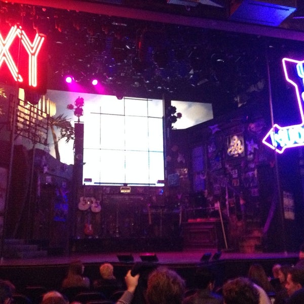 Das Foto wurde bei Broadway-Rock Of Ages Show von Erasmo P. am 11/6/2013 aufgenommen