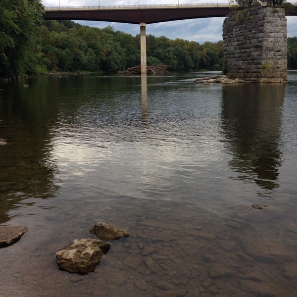 Town Boat Ramp Harbor or Marina in Shepherdstown
