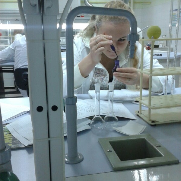 Стэнфордский университет лаборатории. Мгу лаб. Мгу москва зимой. Манчестерский университет лаборатории. Практикум физфак мгу.