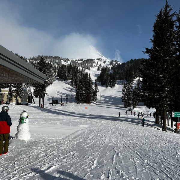 Photo taken at Mt. Hood Meadows Ski Resort by Craig G. on 3/20/2022
