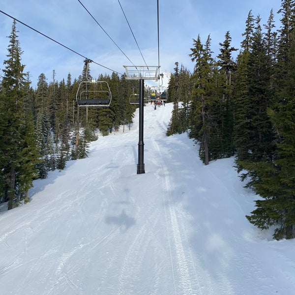 Снимок сделан в Mt. Hood Meadows Ski Resort пользователем Craig G. 1/14/2021