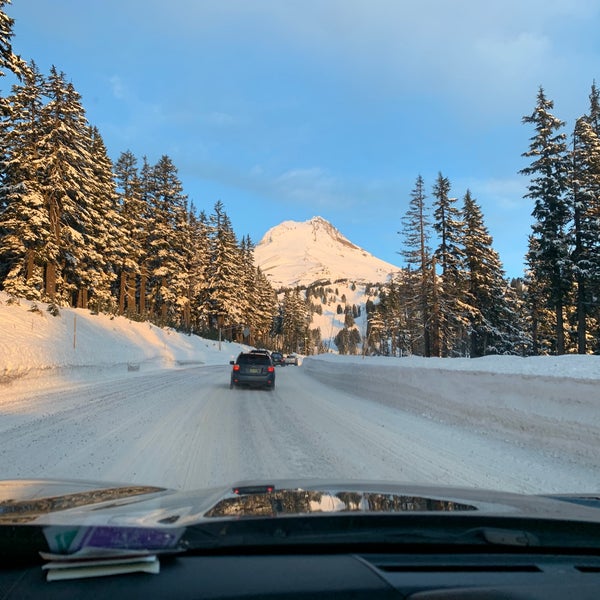 Снимок сделан в Mt. Hood Meadows Ski Resort пользователем Craig G. 12/28/2020