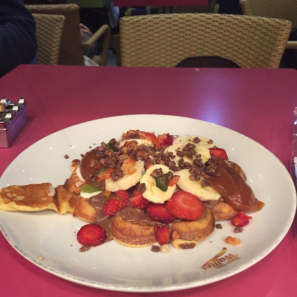 Photo taken at Kemal Usta Waffles by sebnem k. on 3/28/2015