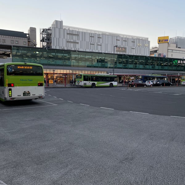 浦和駅東口バス停 Bus Stop