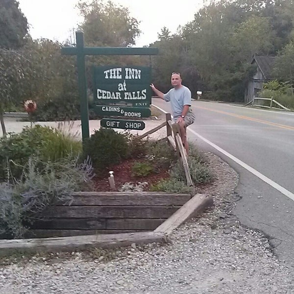Photo taken at Inn &amp; Spa at Cedar Falls by Judy L. on 9/9/2015