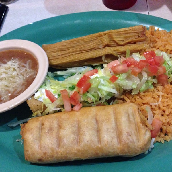 Photo taken at Jalisco&#39;s Mexican Restaurant by Kiara P. on 7/15/2016