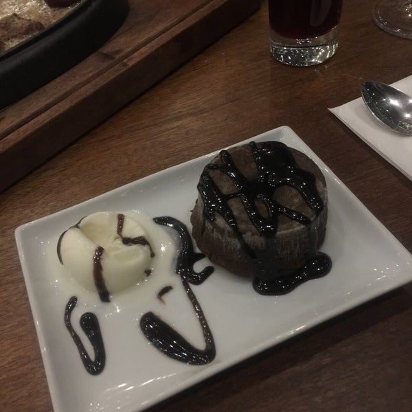 Photo taken at Meatlounge Steakhouse by YLZ.yus.nsn Y. on 3/30/2018