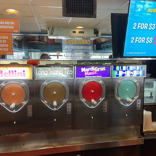 New Orleans Original Daiquiris 3 tips from 682 visitors