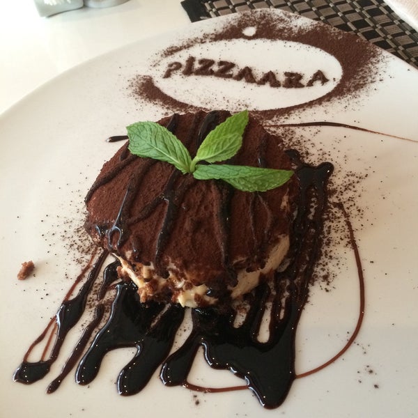 รูปภาพถ่ายที่ Pizzaara İtalyan Cafe &amp; Restaurant โดย Süreyya B. เมื่อ 3/29/2015