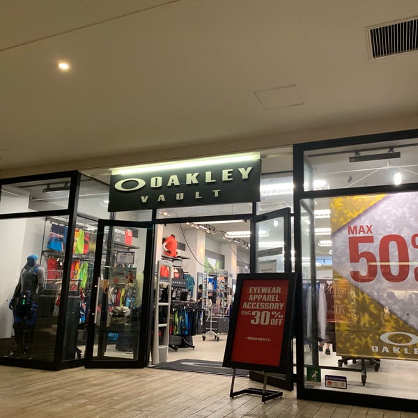 Oakley Vault 木更津店 Tienda De Descuentos En 木更津市