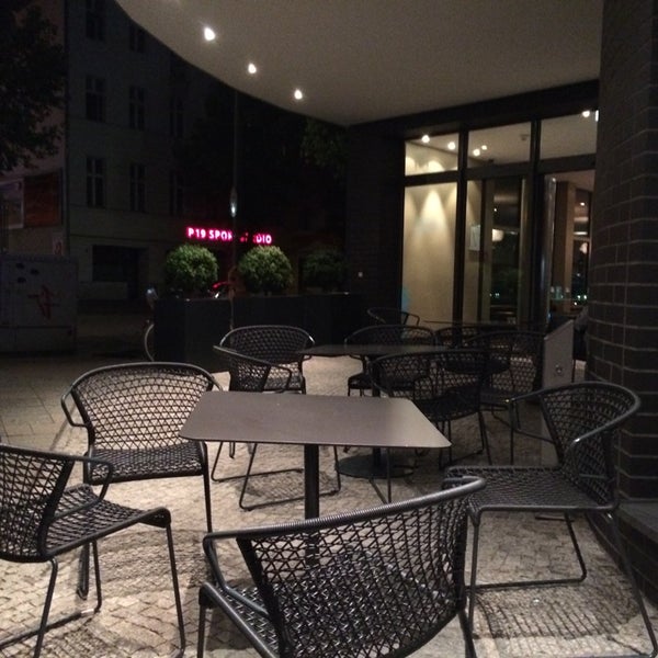 Das Foto wurde bei Motel One Berlin-Bellevue von Дмитрий З. am 6/11/2014 aufgenommen