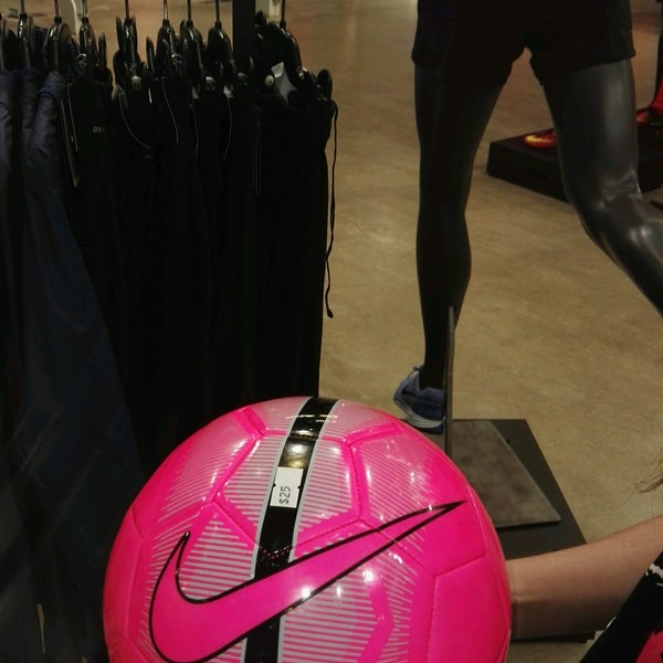 Nike Центральный Магазин В Москве