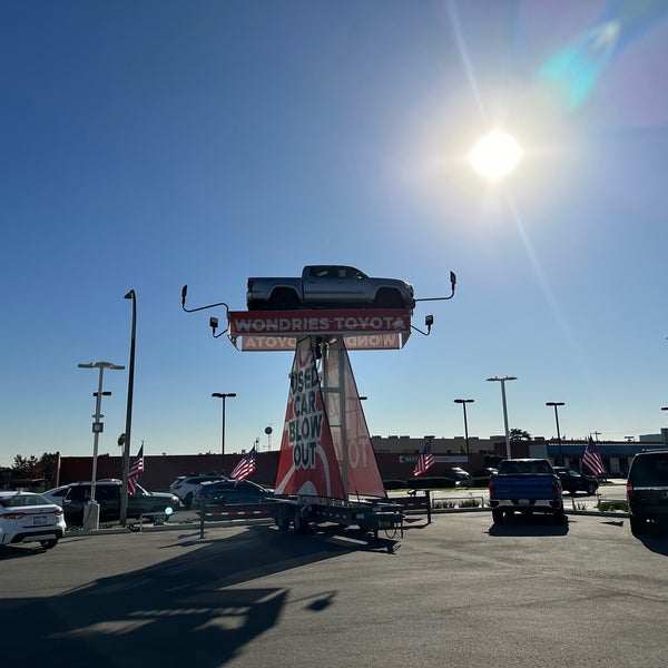 Wondries Toyota Car Dealership in Alhambra