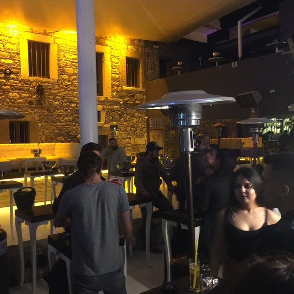 Снимок сделан в Küba Restaurant &amp; Lounge Bar пользователем Walid M. 3/27/2019