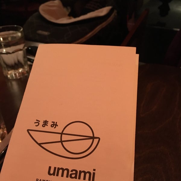 Foto tirada no(a) Umami Ramen &amp; Dumpling Bar por Myra em 3/6/2016