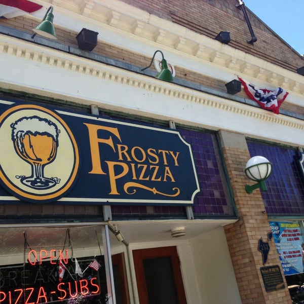 8/5/2013 tarihinde Steve P.ziyaretçi tarafından Frosty Bar'de çekilen fotoğraf