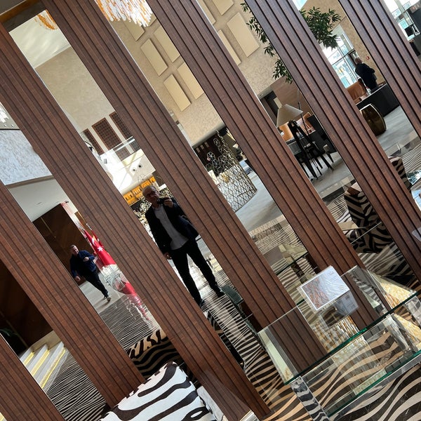 Foto scattata a Sheraton Grand Samsun Hotel da Nevzat Y. il 11/30/2022