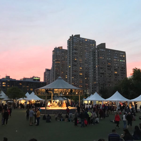 Photo taken at Harbourfront Centre by Raphaël D. on 9/9/2018