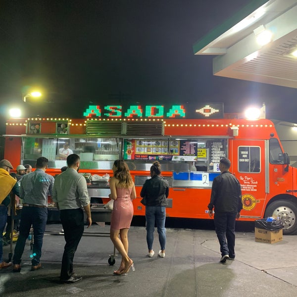 Foto scattata a Leo&#39;s Taco Truck da Jeff ✈. il 6/2/2019