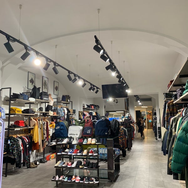 Outlaw Board Store