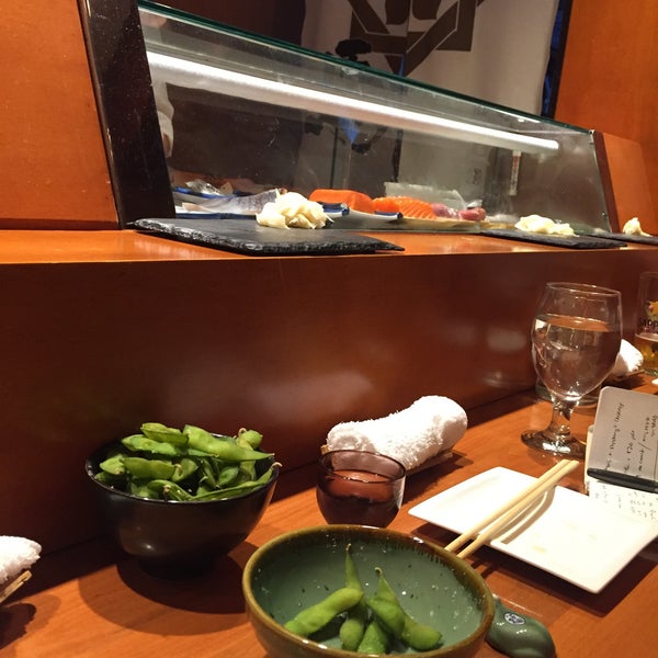 Foto tirada no(a) Sushi Dojo NYC por Chelsa em 10/20/2016