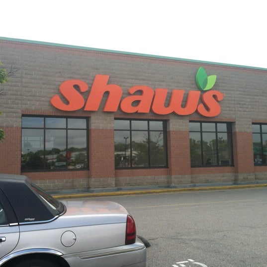 Shaw's Grocery Store in South Braintree