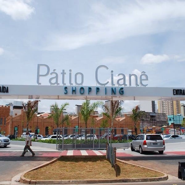 Photo taken at Pátio Cianê Shopping by Enio G. on 2/26/2014