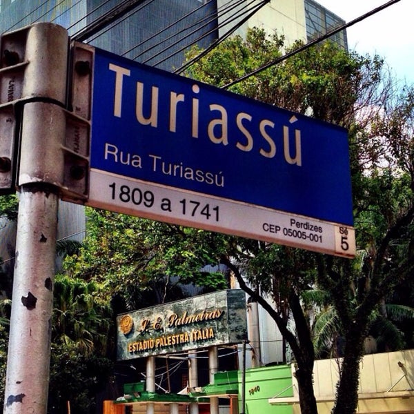 Foto di Rua Turiassu - Strada in São Paulo