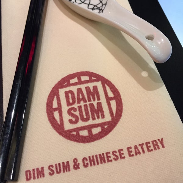 รูปภาพถ่ายที่ Dam Sum โดย Clarence เมื่อ 10/27/2015