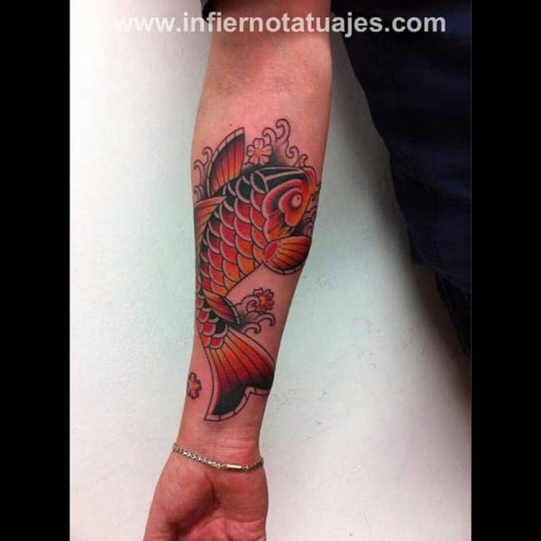 Foto tirada no(a) Infierno Tatuajes por Infierno T. em 10/27/2015