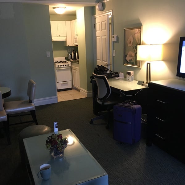 Comfortable beds, great location. The 2 bedroom king suite is a good value: sleeps four and has a kitchenette.