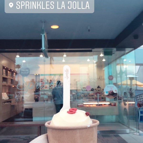 Photo taken at Sprinkles Cupcakes by Abdulaziz . on 4/24/2018