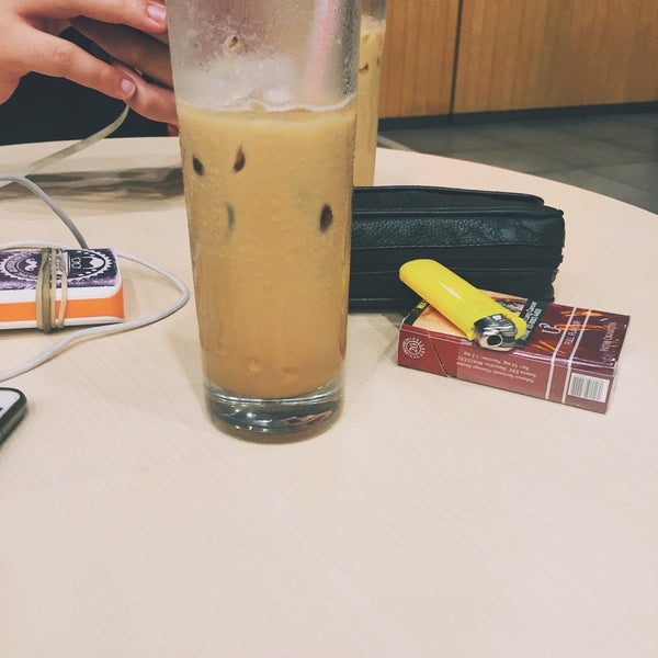 Hot to go. Hot to go. Девочки меняются на андроид каждый час. Хот пепперс прага. Shine party.