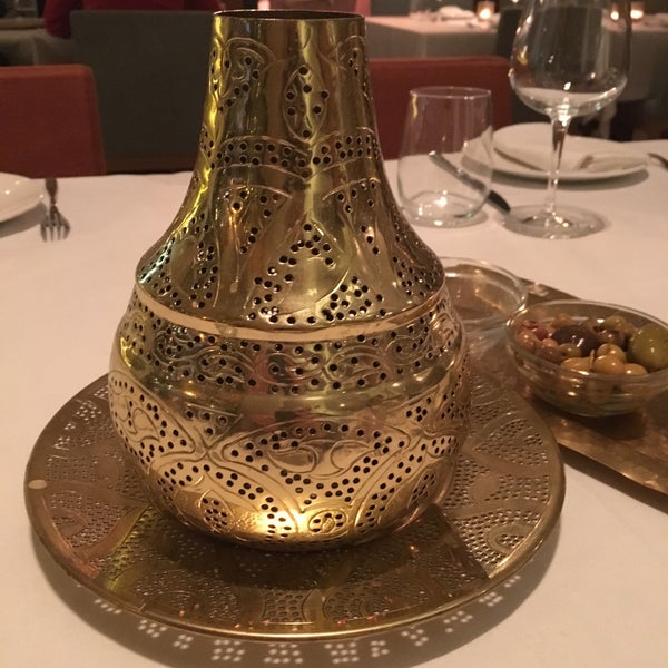 2/24/2018 tarihinde Pepe L.ziyaretçi tarafından Restaurante Du Liban'de çekilen fotoğraf
