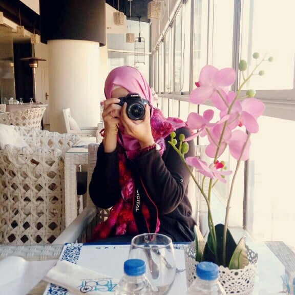 Photo taken at 04 Restaurant &amp; Cafe by هناء ا. on 2/24/2016