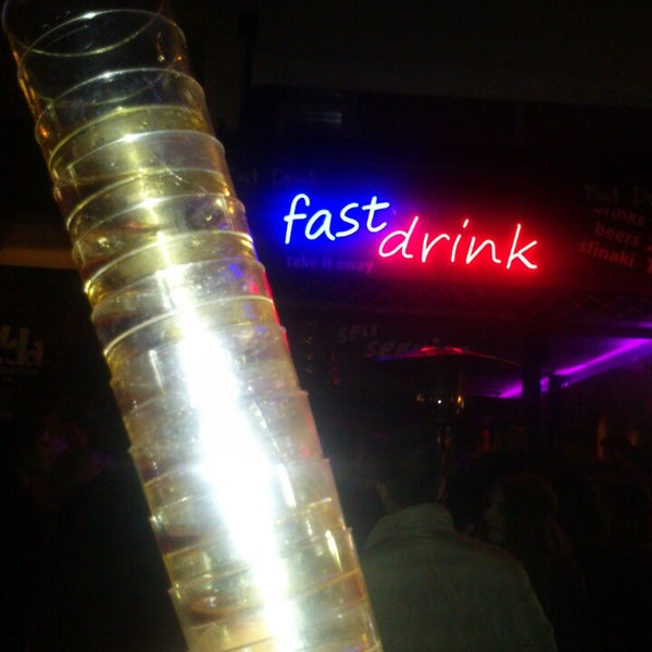 Fast drink. Fast drinking Rocket.