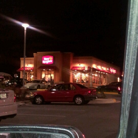 Photo taken at Roy Rogers by Jason W. on 12/21/2012