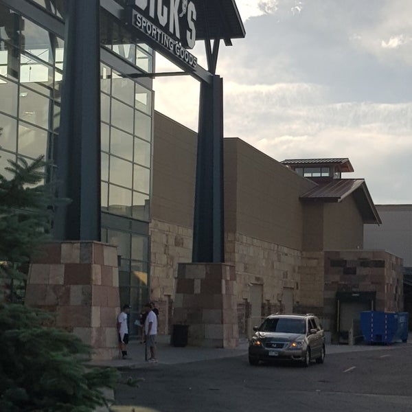 Park Meadows Dick's Sporting Goods sees fans rush in for new