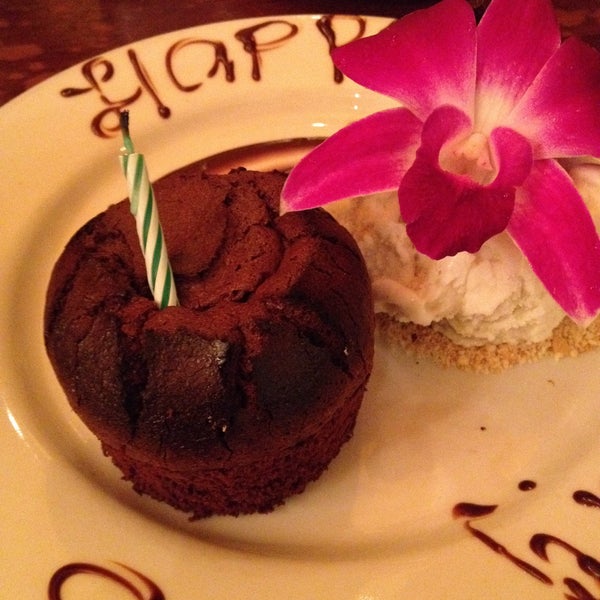 8/14/2016 tarihinde LeVan G.ziyaretçi tarafından Colibrí Mexican Bistro'de çekilen fotoğraf