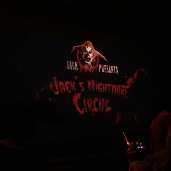 джек цирк. джек цирк. игрушка выпрыгивающая из коробки. современный цирк. клоун.