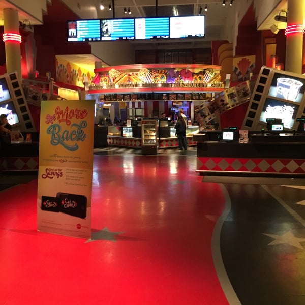 Photos at AMC Loews Woodridge 18 10000 Woodward Ave
