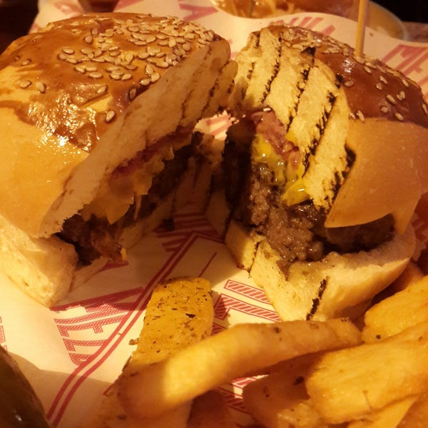 2/2/2019 tarihinde Tuuba K.ziyaretçi tarafından MEZBAA Steak&amp;Burger'de çekilen fotoğraf