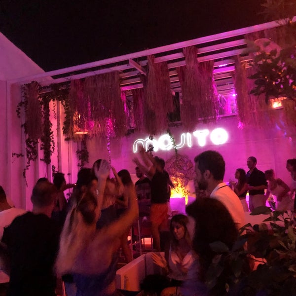 7/24/2021 tarihinde Volkan H.ziyaretçi tarafından Mojito Lounge &amp; Club'de çekilen fotoğraf