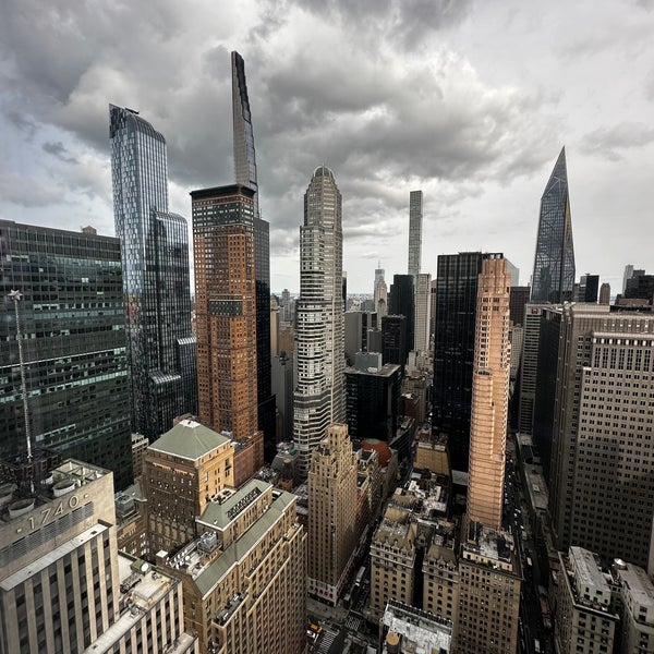 รูปภาพถ่ายที่ Residence Inn by Marriott New York Manhattan/Central Park โดย A เมื่อ 9/22/2023