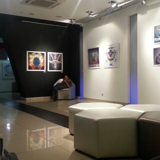 3/10/2014 tarihinde RamilSmall25 L.ziyaretçi tarafından Галерея современного искусства'de çekilen fotoğraf