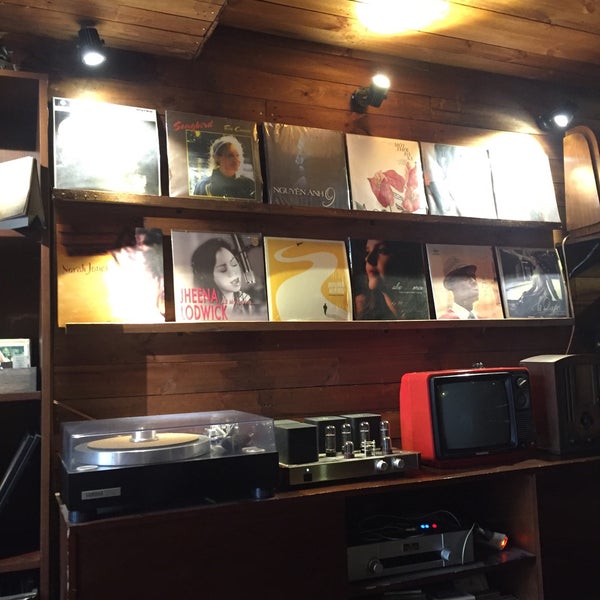 5/3/2017에 heejeong c.님이 Nhạc Cafe - Music Cafe에서 찍은 사진