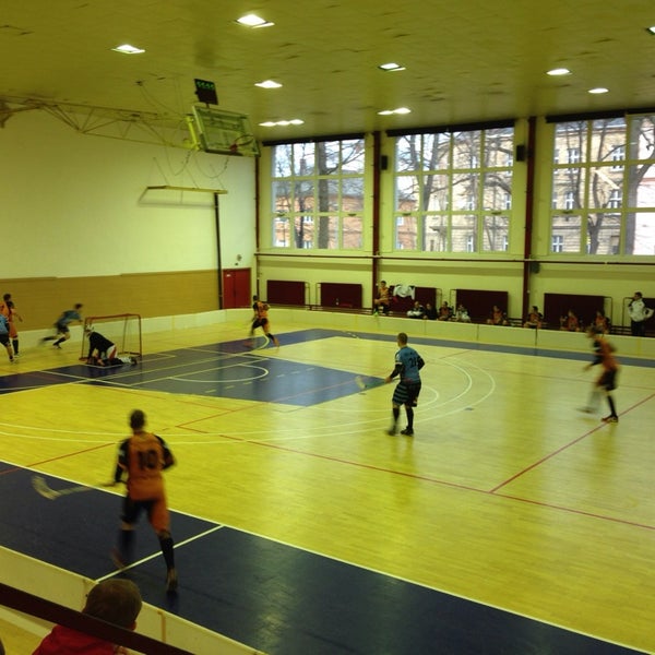 Спортивная 15