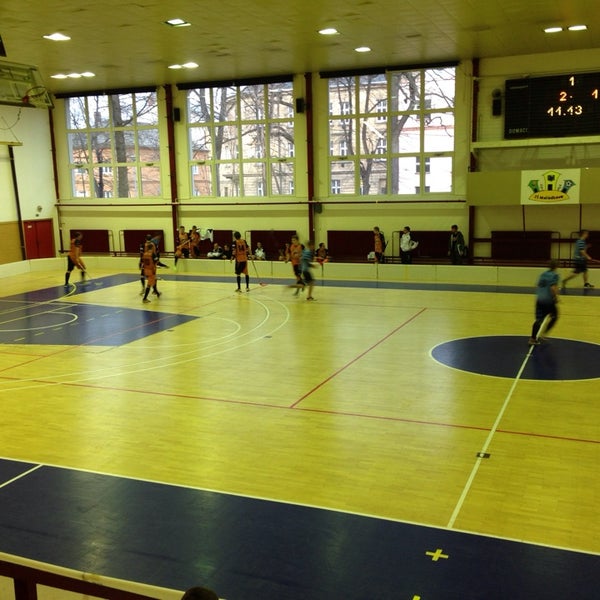 Спортивная 15