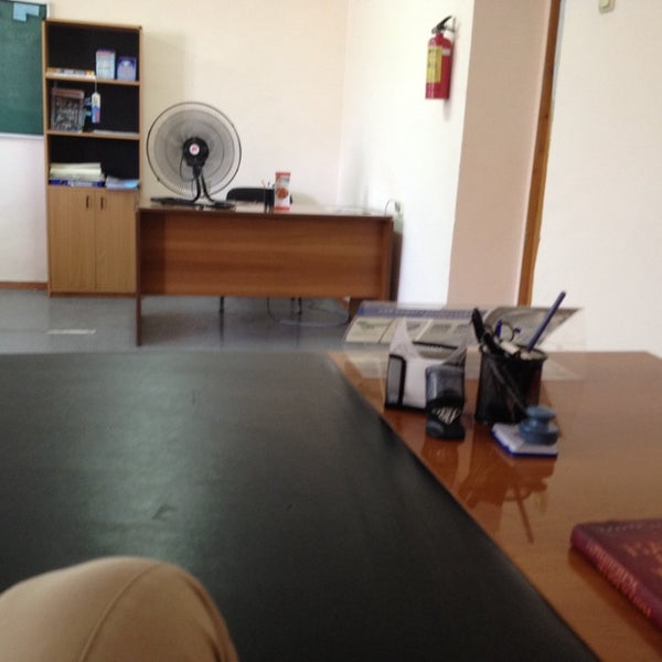 Father's office. Кабинет папы. Father's office. Объятия детей и родителей. Father's office.